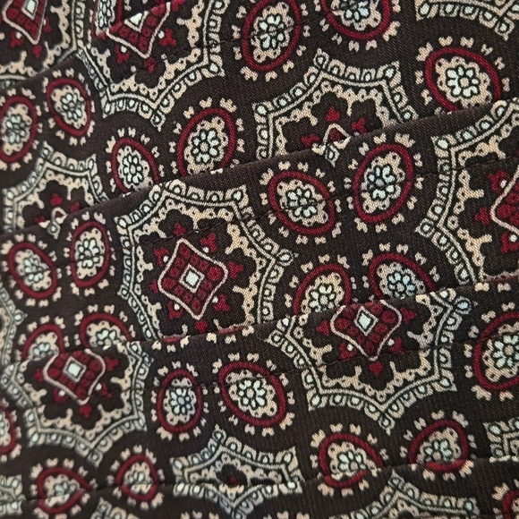 Westport Plus Size 3X Paisley Top V-Neck Geometric Pattern Flare Swing Hem - Picture 7 of 13